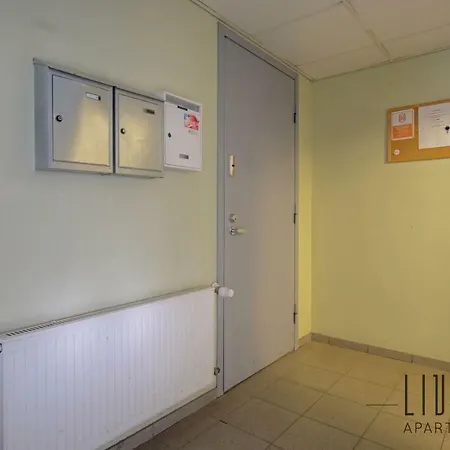 Sunny With Parking, Self-check-in & Wi-fi Lejlighed